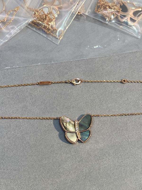 Van Cleef & Arpels necklace 03lyh60 (1)