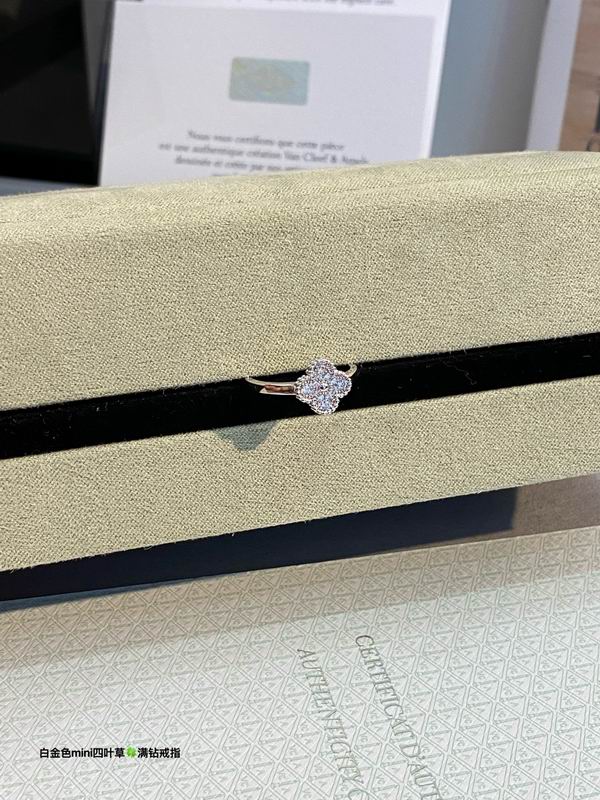 Van Cleef & Arpels ring 03lyh17 (3)