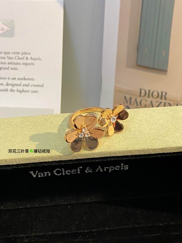 Van Cleef & Arpels ring 03lyh18 (3)