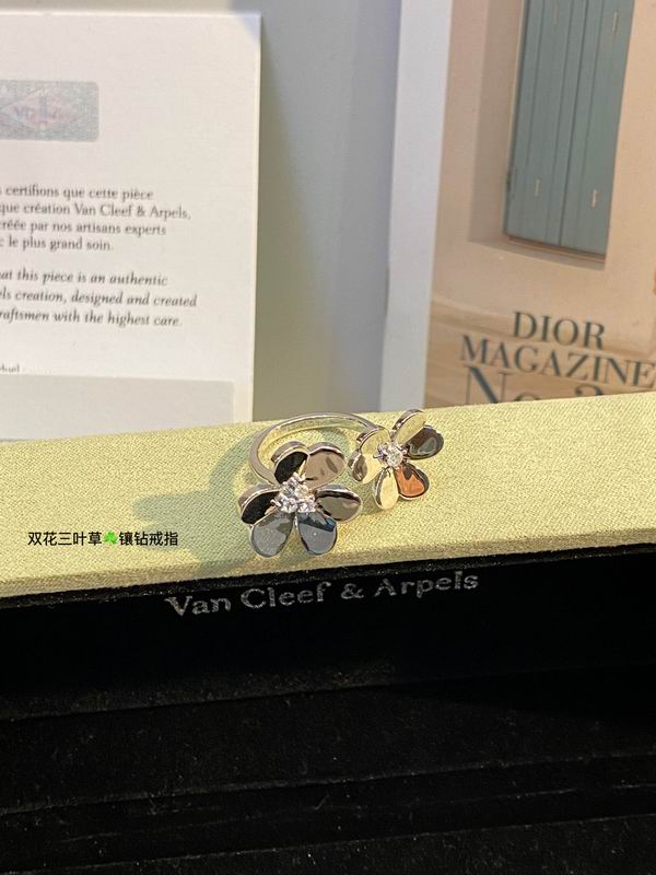 Van Cleef & Arpels ring 03lyh18 (4)