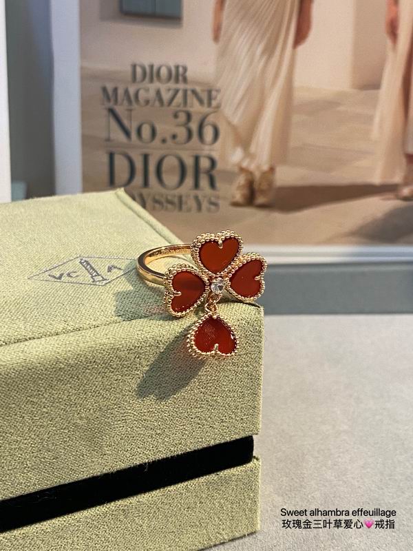 Van Cleef & Arpels ring 03lyh19 (2)