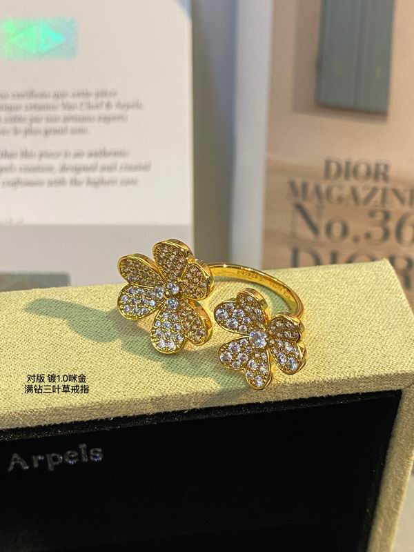 Van Cleef & Arpels ring 03lyh23 (2)