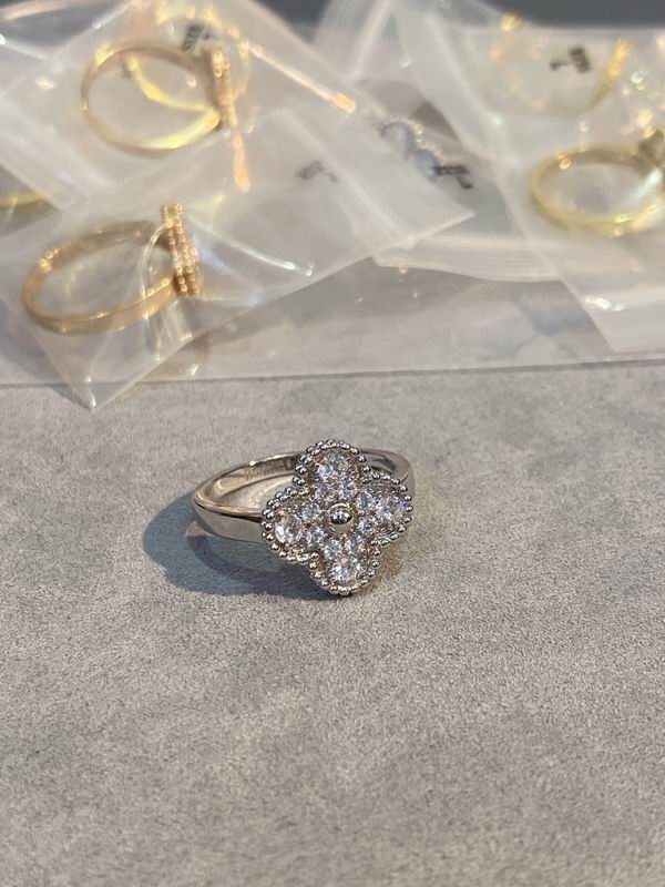 Van Cleef & Arpels ring 03lyh28 (10)