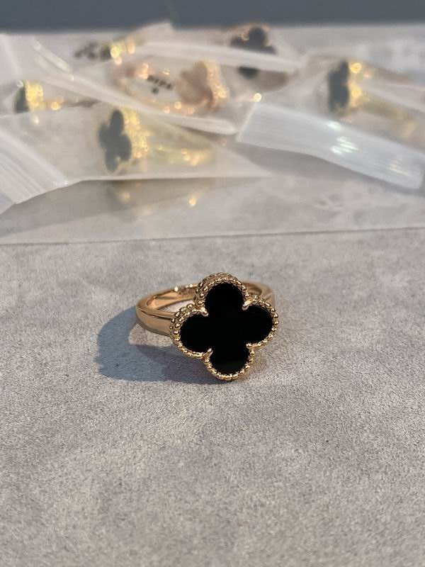 Van Cleef & Arpels ring 03lyh28 (13)