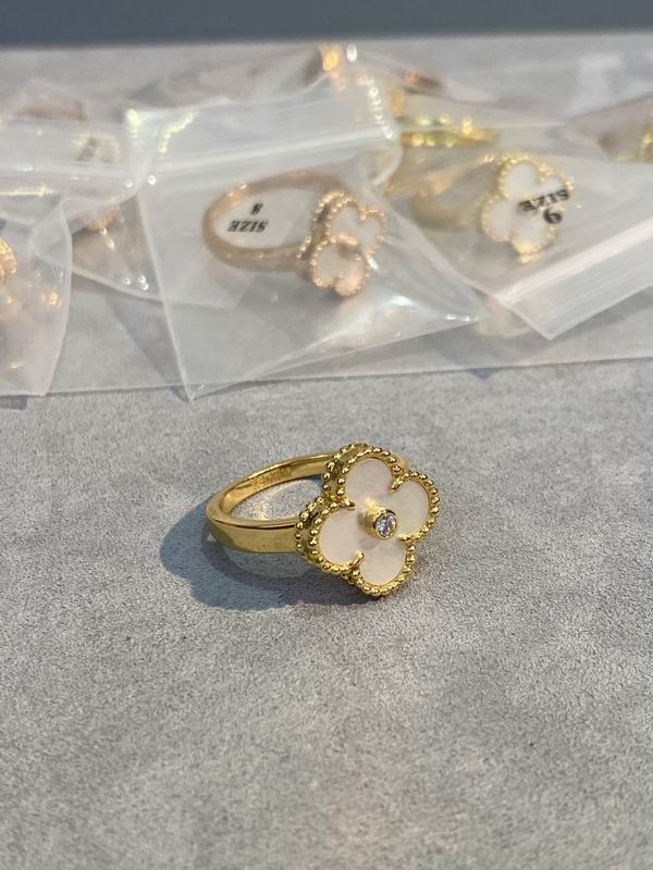 Van Cleef & Arpels ring 03lyh28 (3)