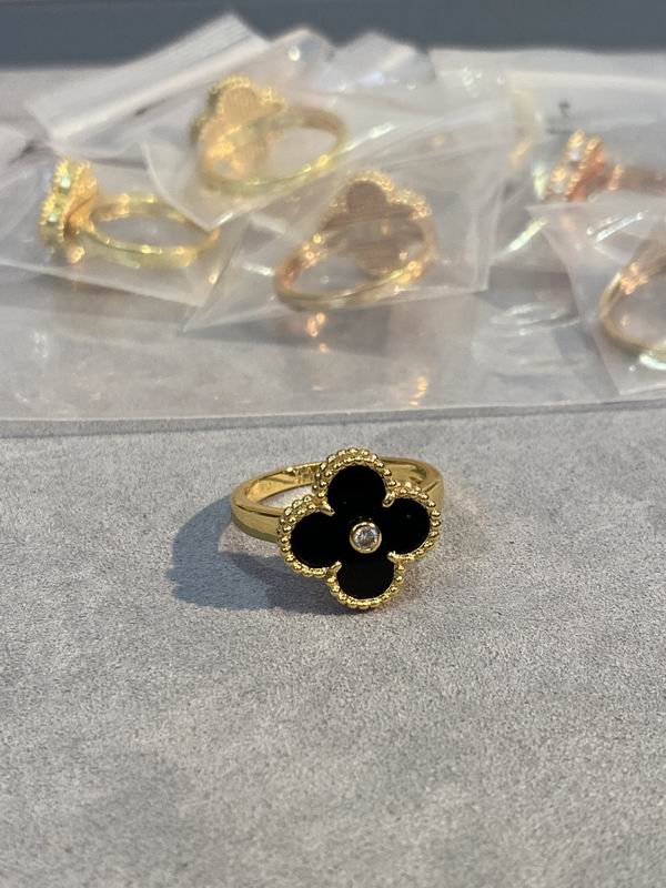 Van Cleef & Arpels ring 03lyh28 (4)