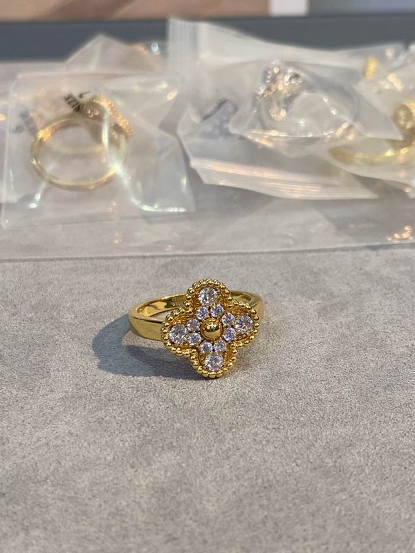 Van Cleef & Arpels ring 03lyh28 (8)