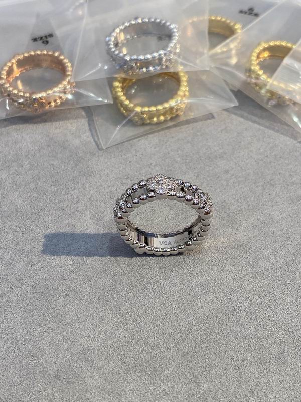 Van Cleef & Arpels ring 03lyh29 (1)