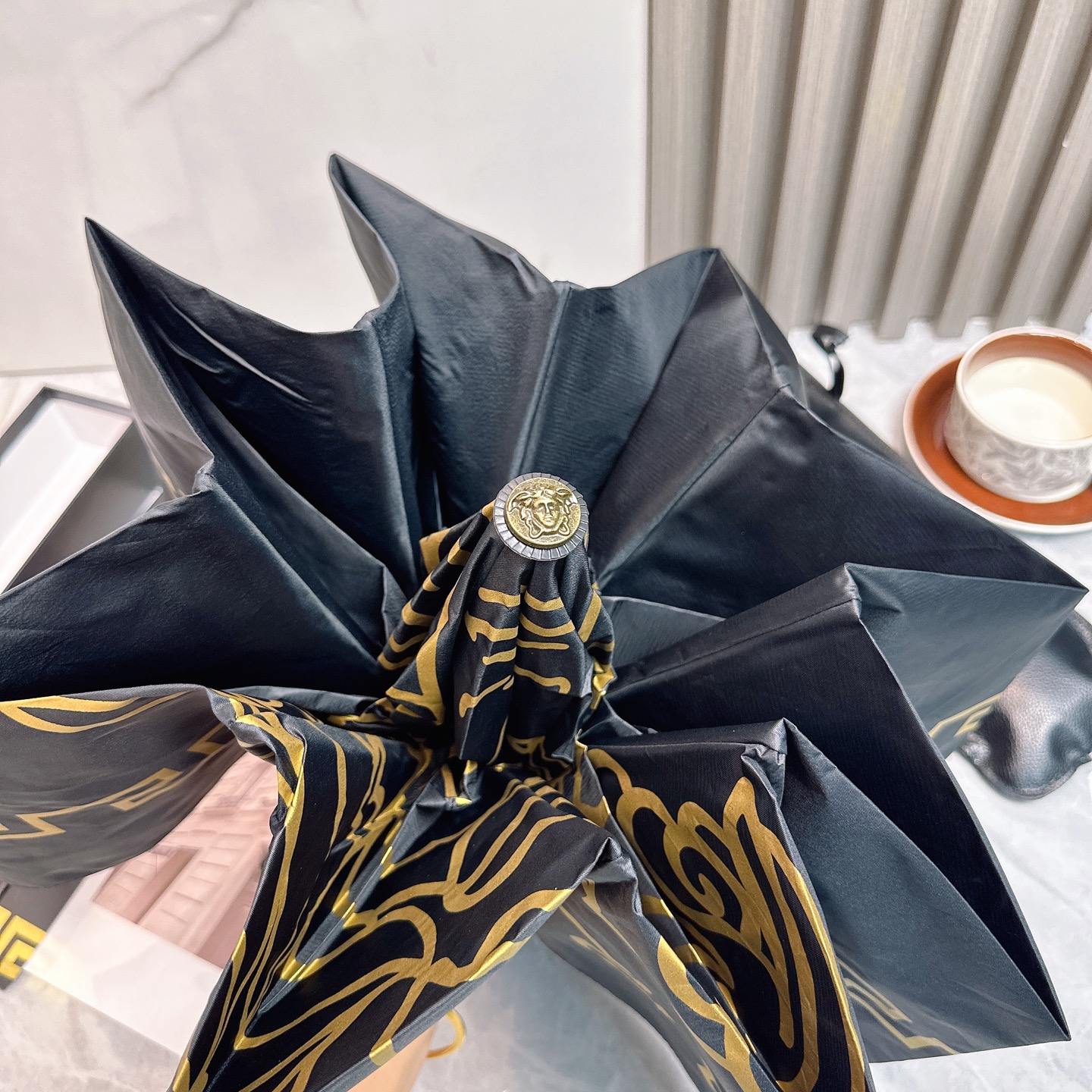 Versace Umbrella E (4)