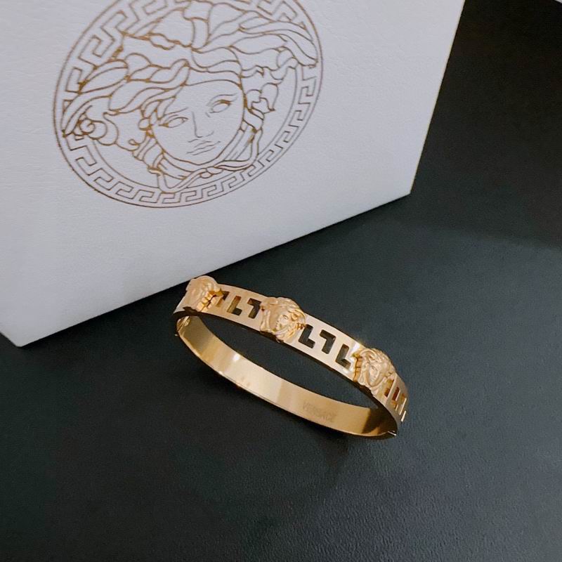 Versace bracelet 01yxh02 (3)
