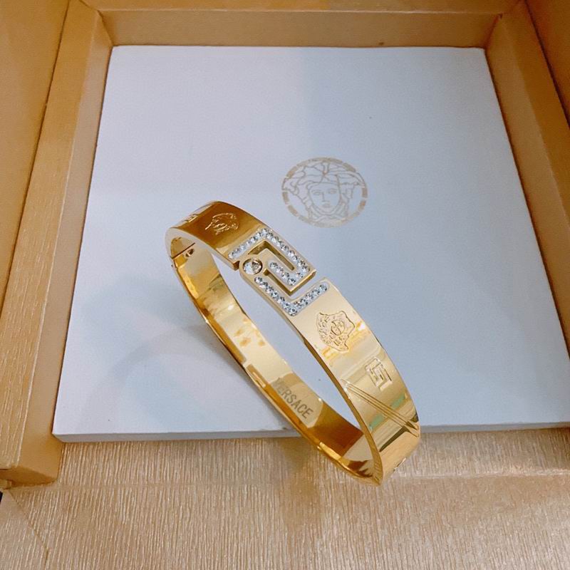 Versace bracelet 01yxh03 (3)