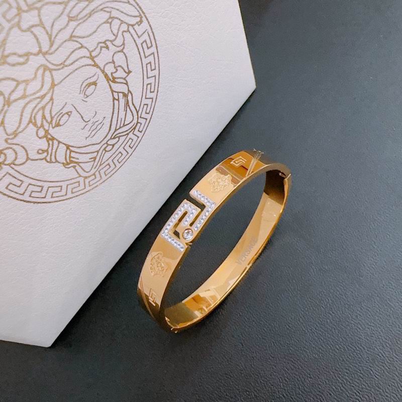Versace bracelet 01yxh03 (4)