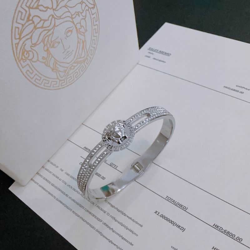 Versace bracelet 01yxh04 (6)