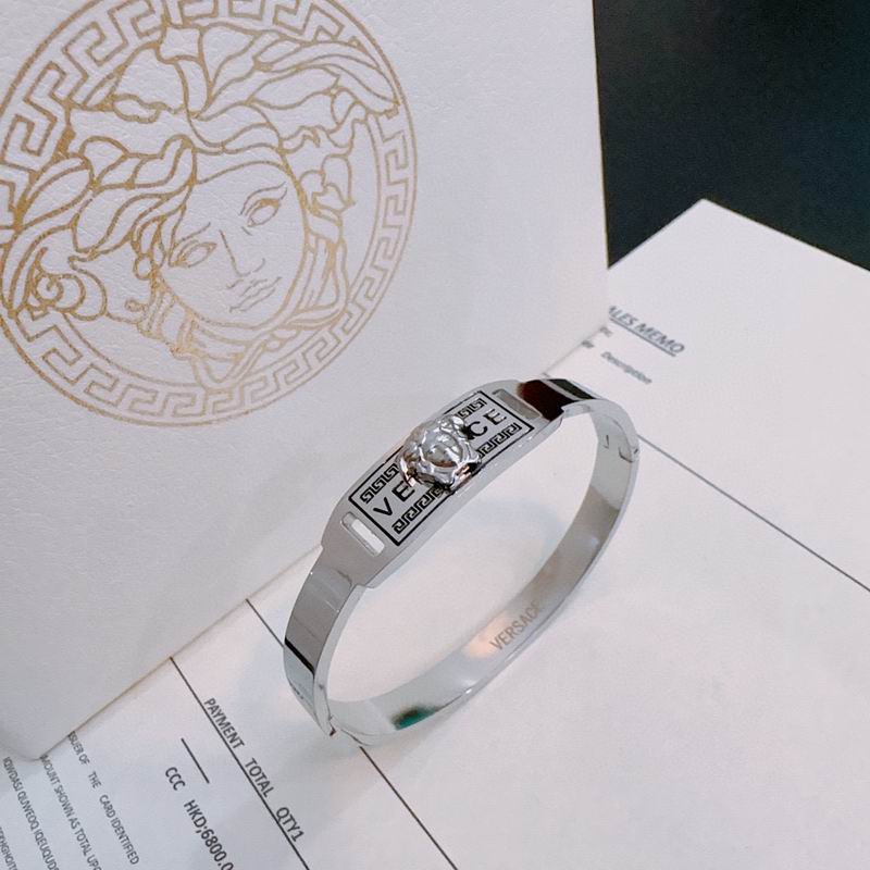 Versace bracelet 01yxh05 (4)