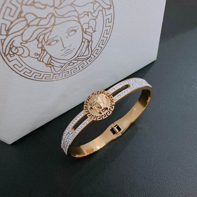 Versace bracelet 02yxh06 (6)