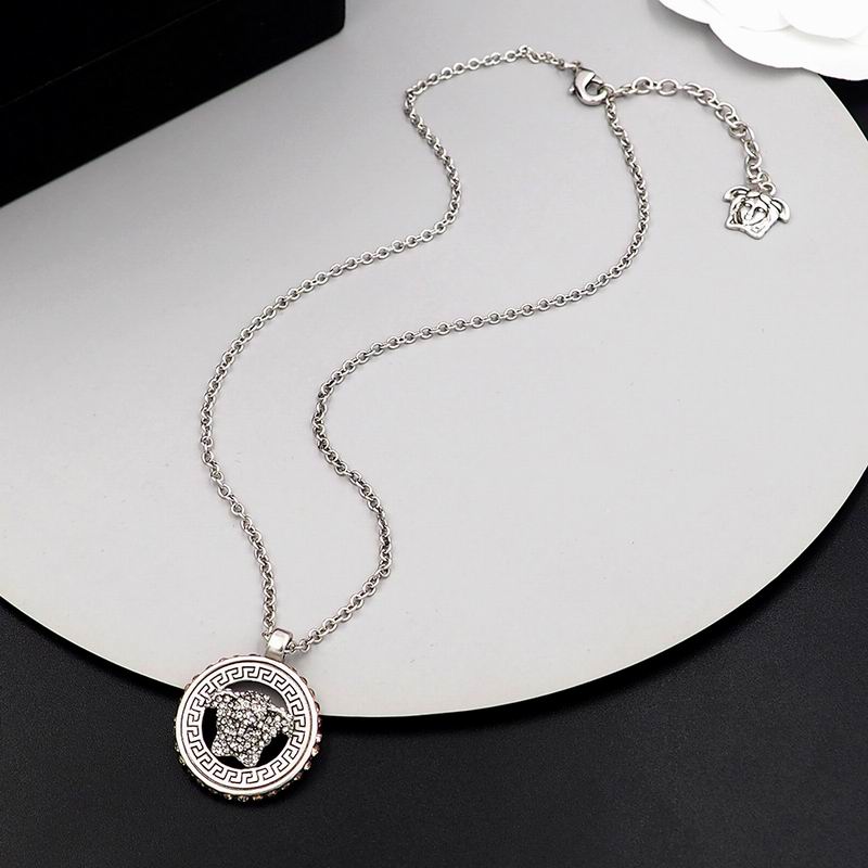 Versace necklace 02yxh175 (2)