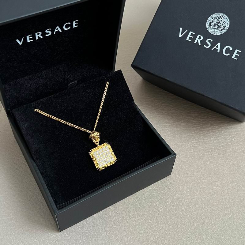 Versace necklace 03yxh183 (1)