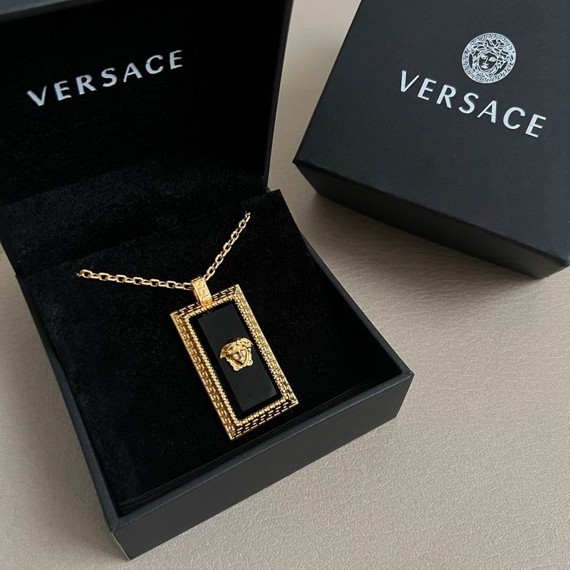 Versace necklace 03yxh184 (1)