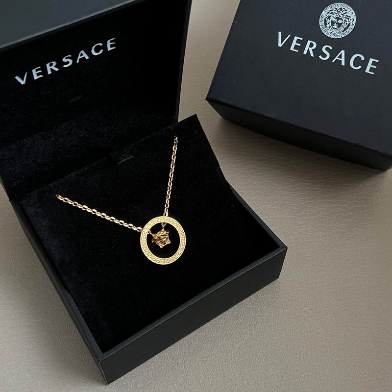 Versace necklace 03yxh191 (1)