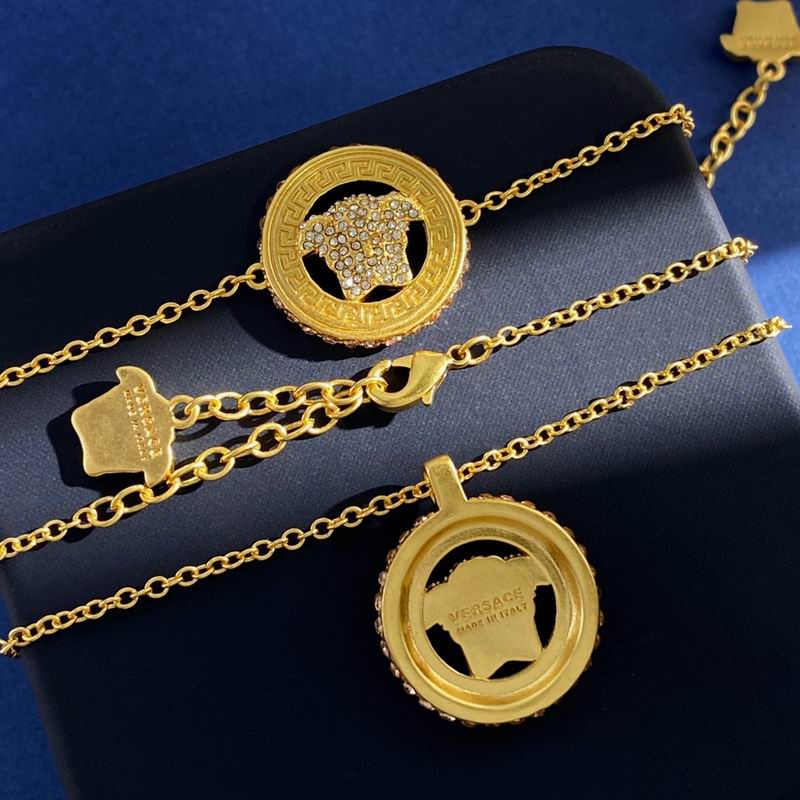 Versace suits 02yxh14 (4)