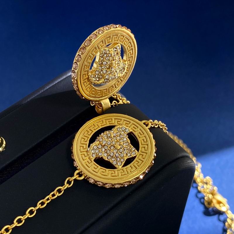 Versace suits 02yxh14 (8)