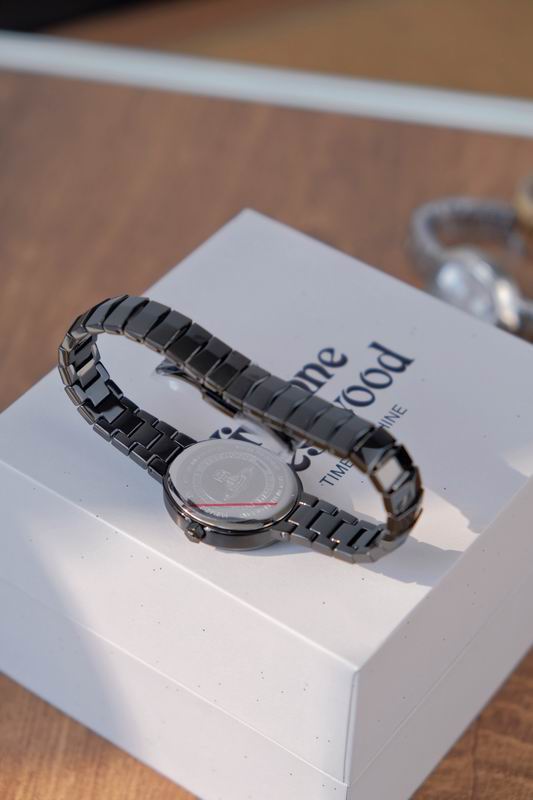 Vivienne Westwood 28X32mm 20 (1)