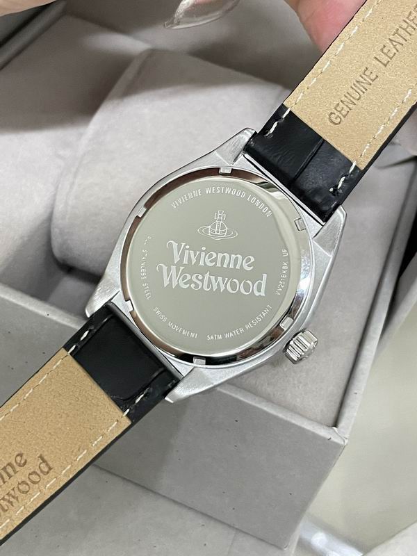 Vivienne Westwood 39mm 37 (4)