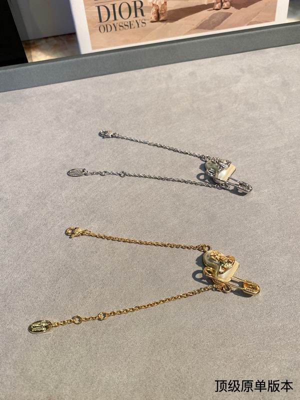 Vivienne Westwood bracelet 03lyh47 (1)