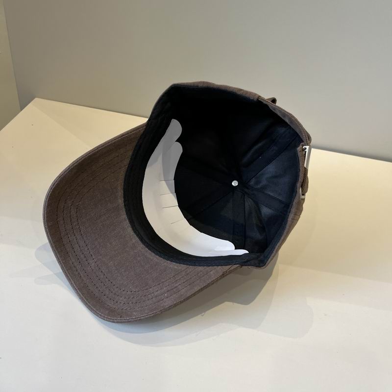 Alexander Wang cap dx (2)