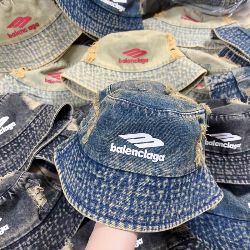 Balenciaga hat dx (2)