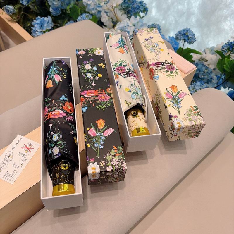 Balenciaga umbrella (1)