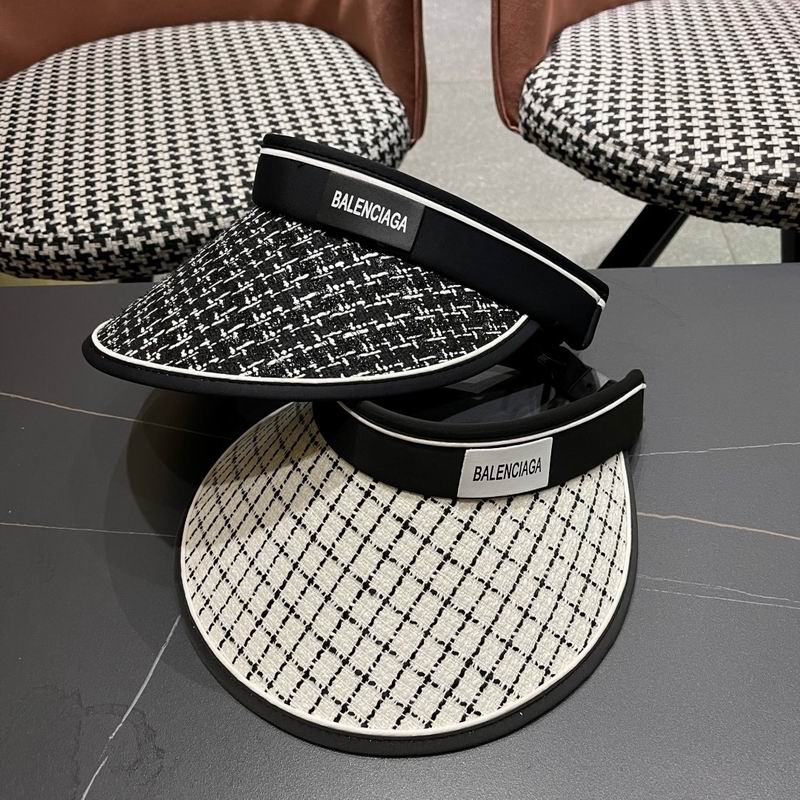 Balenciaga visor (1)