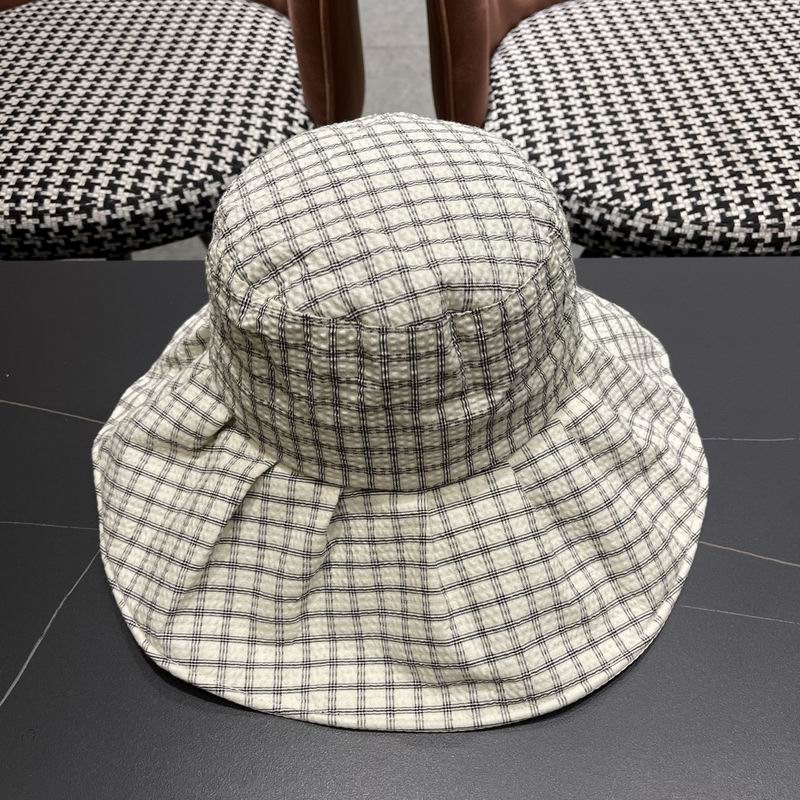 Burberry hat (7)
