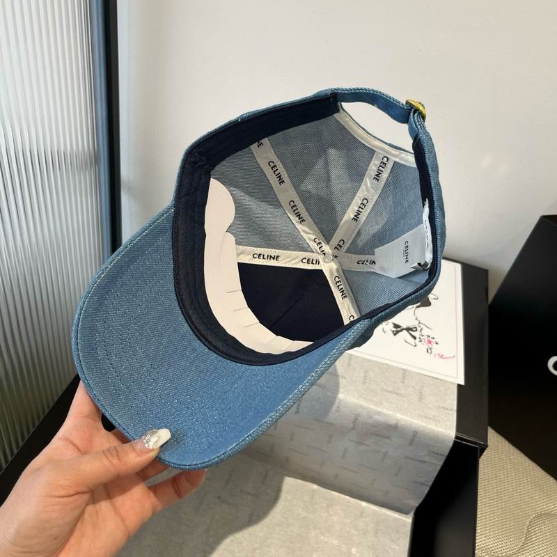 Celine cap dx (260)