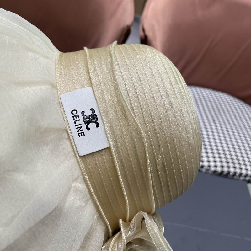 Celine top hat (205)