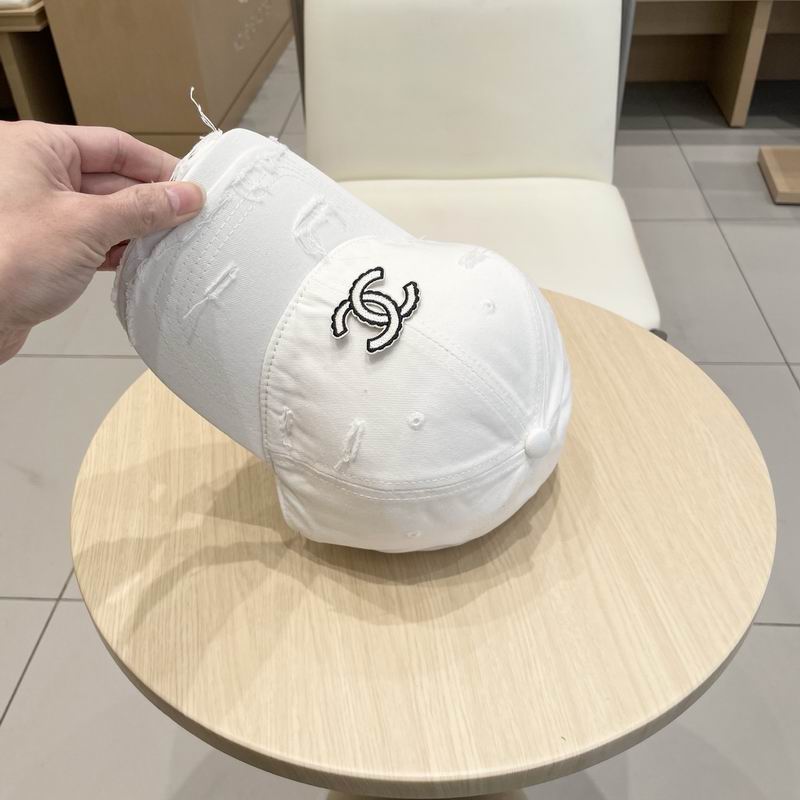 Chanel cap (100)