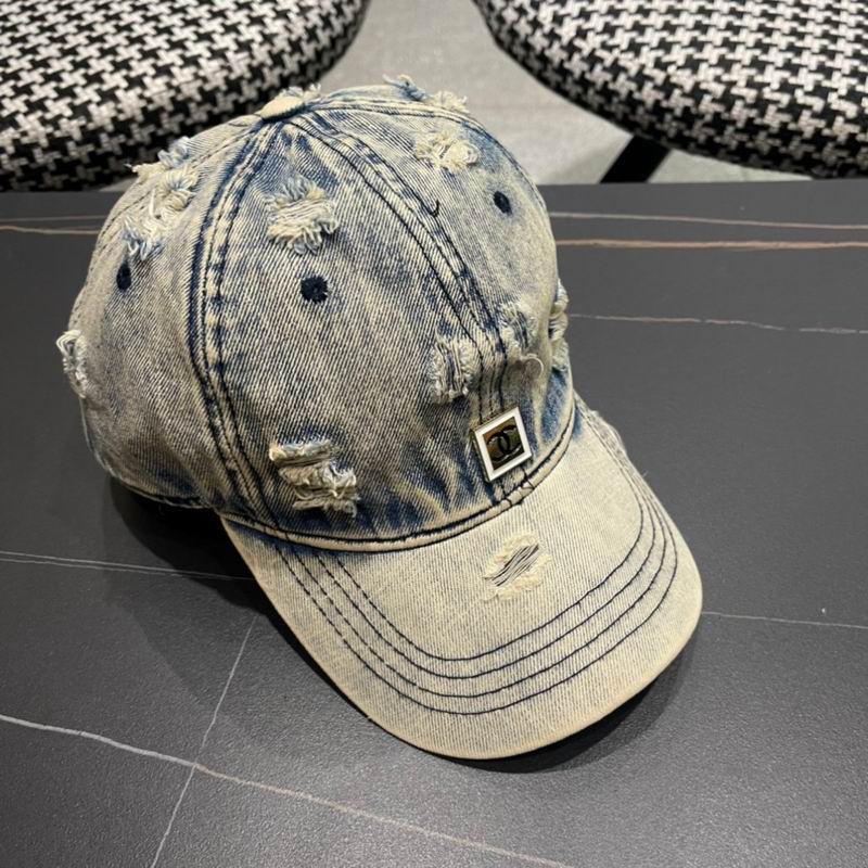 Chanel cap (125)
