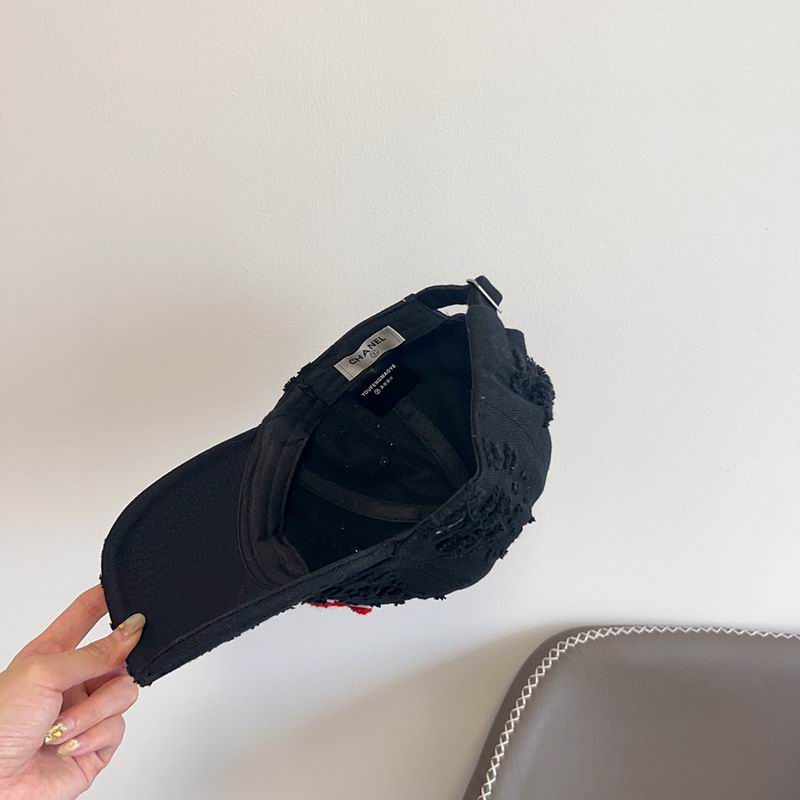 Chanel cap (175)