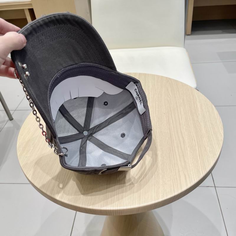 Chanel cap (208)