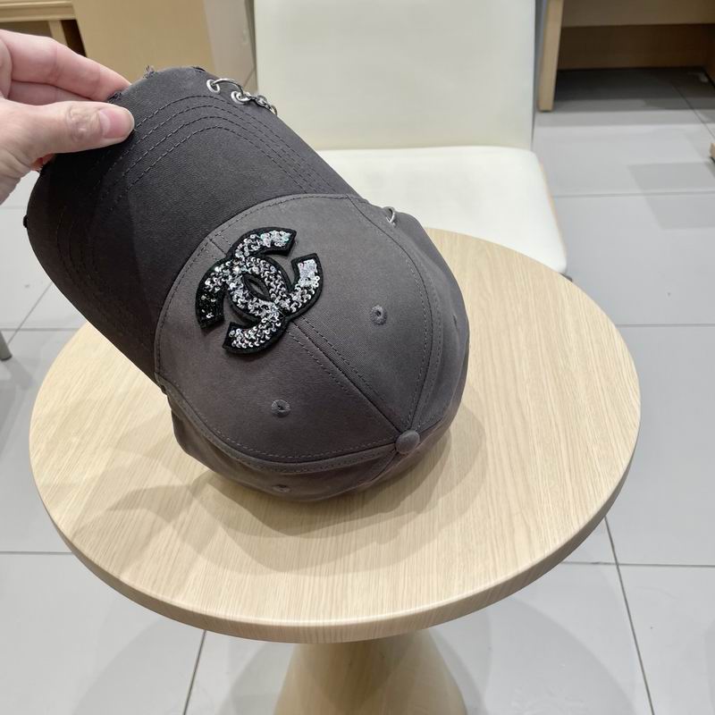 Chanel cap (210)