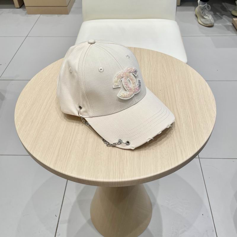 Chanel cap (219)