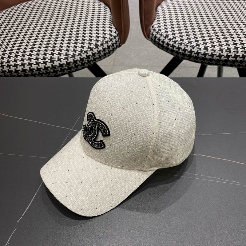 Chanel cap (225)