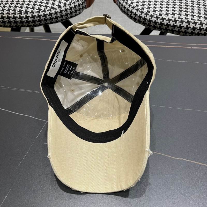 Chanel cap (297)