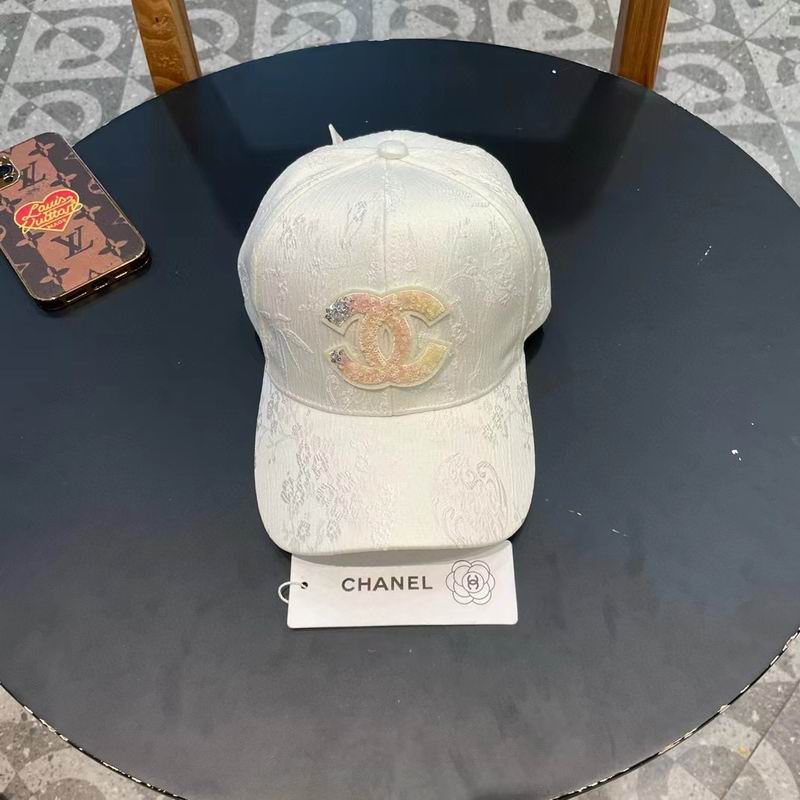 Chanel cap (323)