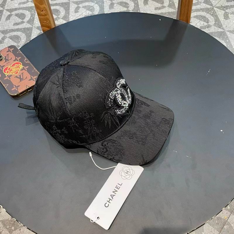 Chanel cap (330)
