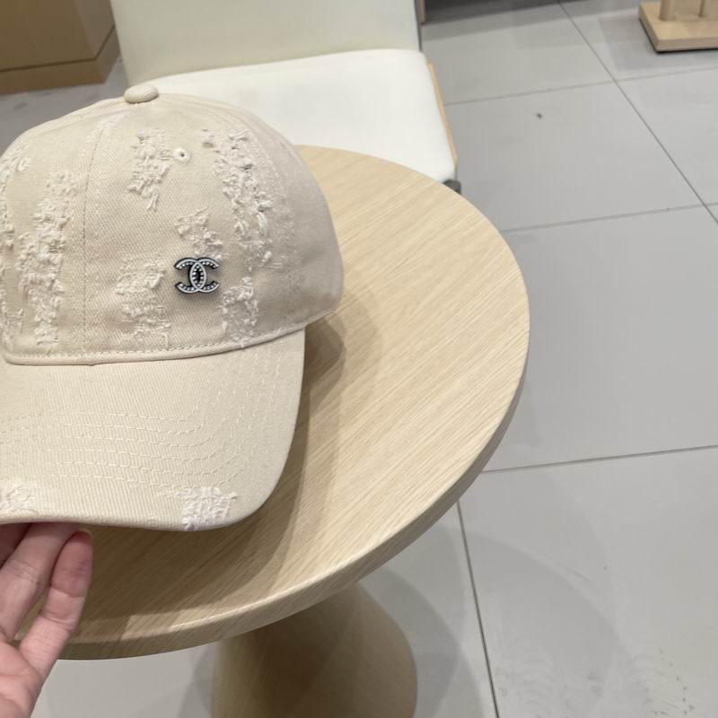 Chanel cap (50)