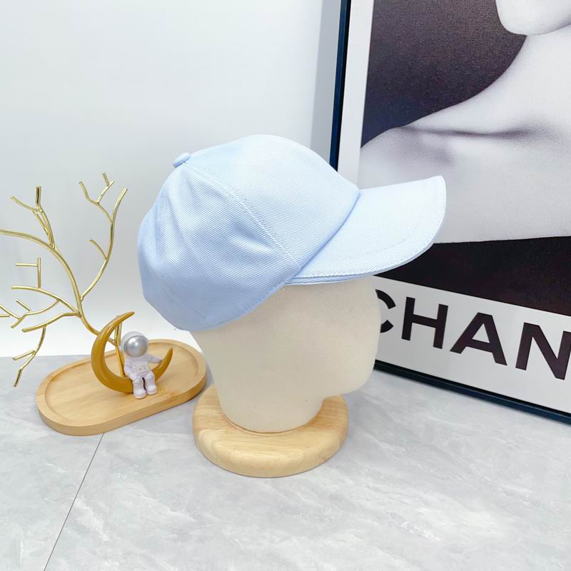Chanel cap dx (150)