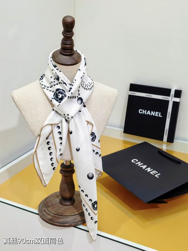 Chanel silk Scarf 90X90cm E160 (2)