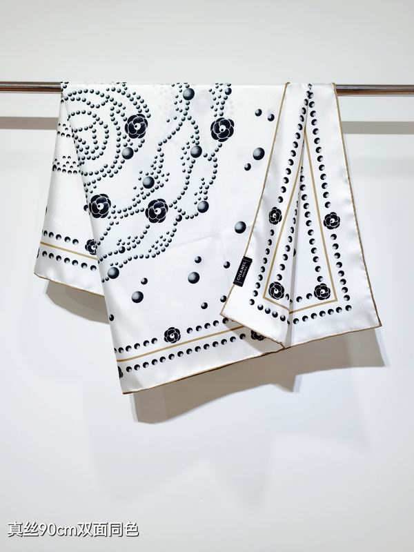Chanel silk Scarf 90X90cm E160 (4)