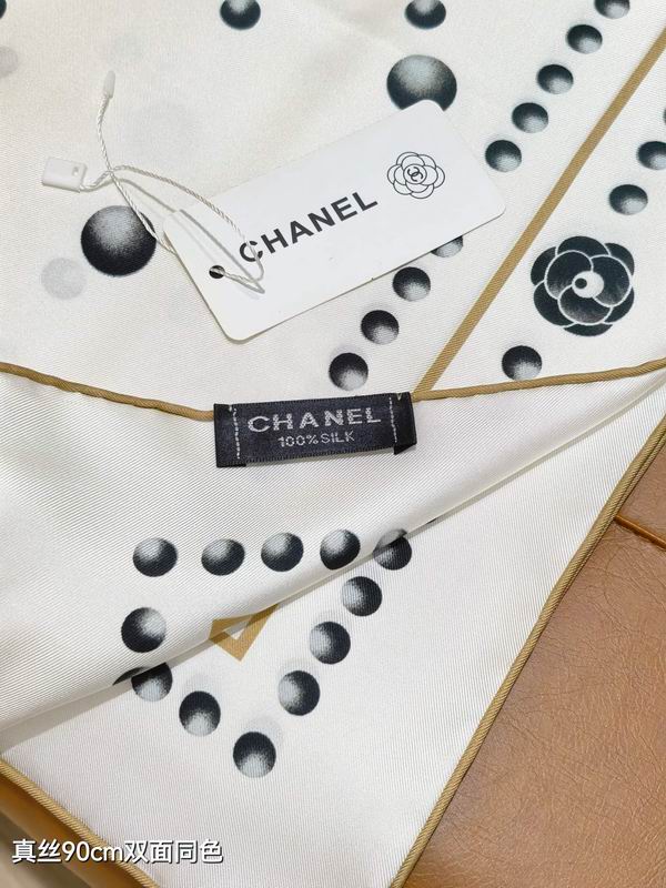 Chanel silk Scarf 90X90cm E160 (5)